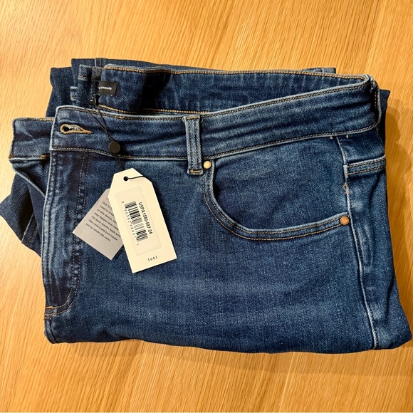 💙 Universal Standard Mimi High Rise Split Hem Jeans 💙 - Picture 4 of 4